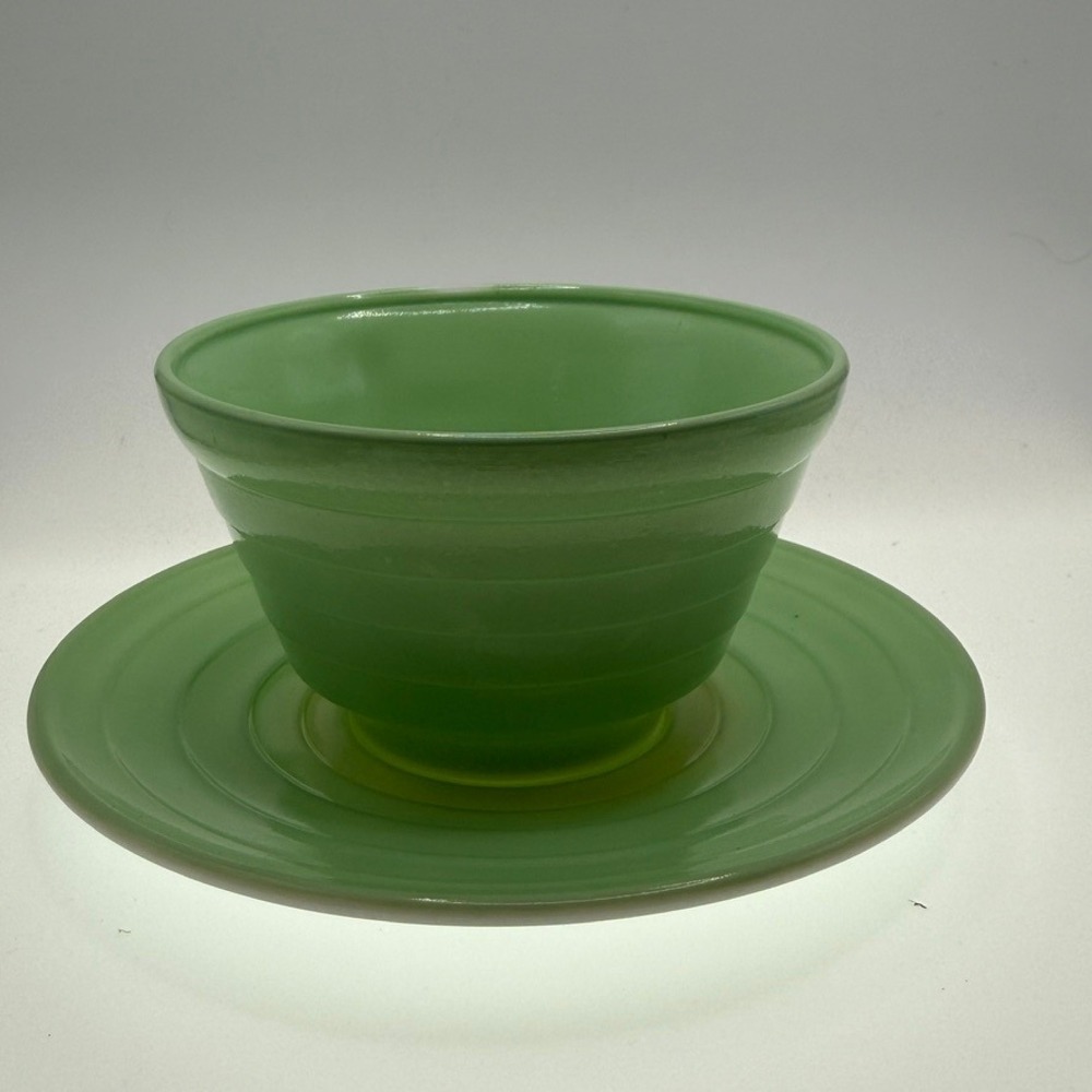 Hazel-Atlas Green Milk Glass Moderntone Cup and Saucer Set Vintage Art Deco - Picture 8 of 13
